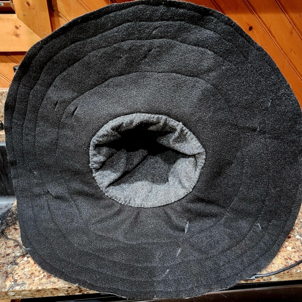 Elegant Black Witch Hat with Lace - Picture 14 of 16